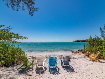 Cocoanut Bayou Homes in Siesta Key, FL. - Private Beach Access