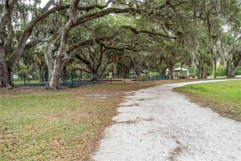 Colonial Oaks Homes For Sale in Sarasota, FL.