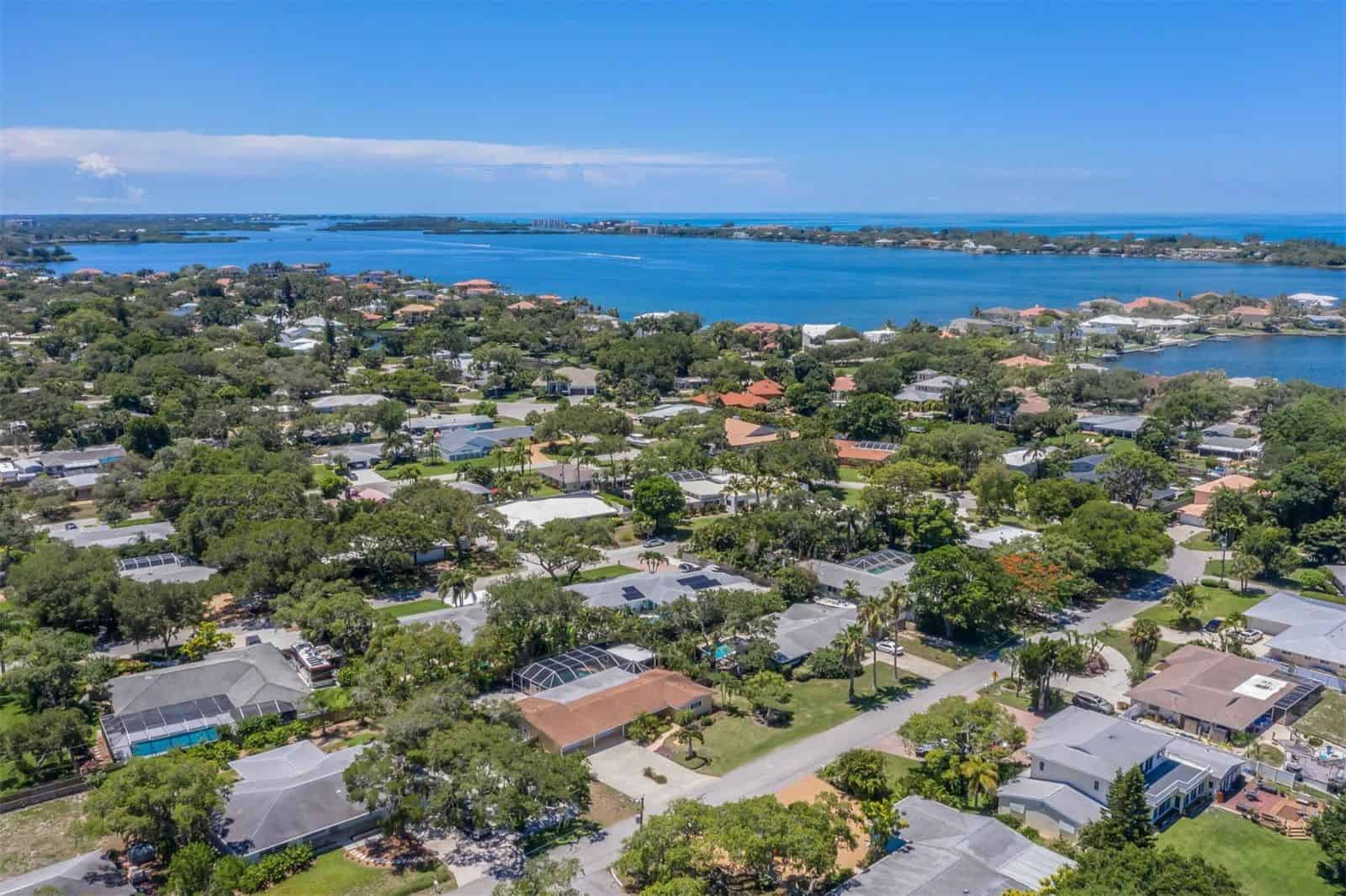 Coral Cove Homes For Sale | Sarasota, FL