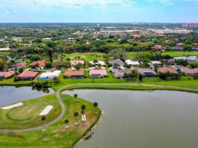 Country Club of Sarasota Homes in Sarasota, FL. - Aerial