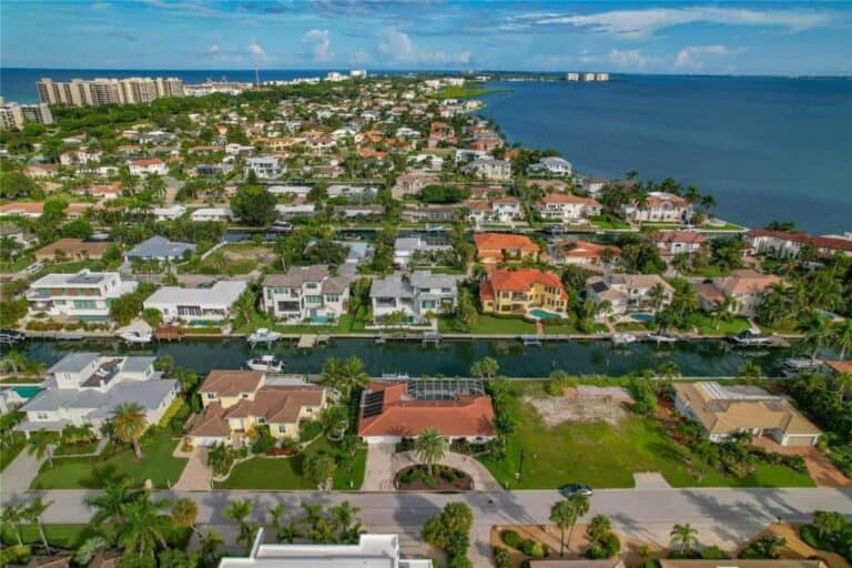 Country Club Shores Homes in Longboat Key, FL. - Aerial
