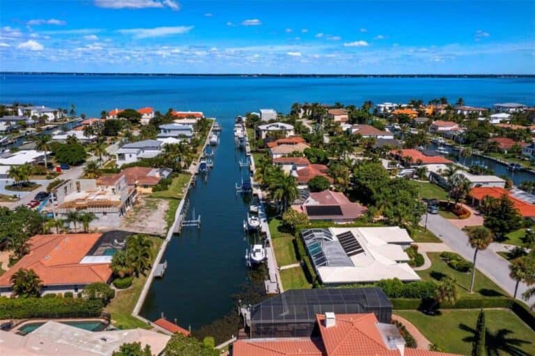 Country Club Shores Homes in Longboat Key, FL. - Waterfront Aerial