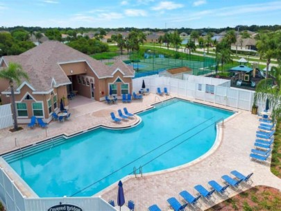 Covered Bridge Estates Homes in Ellenton, FL. - Pool