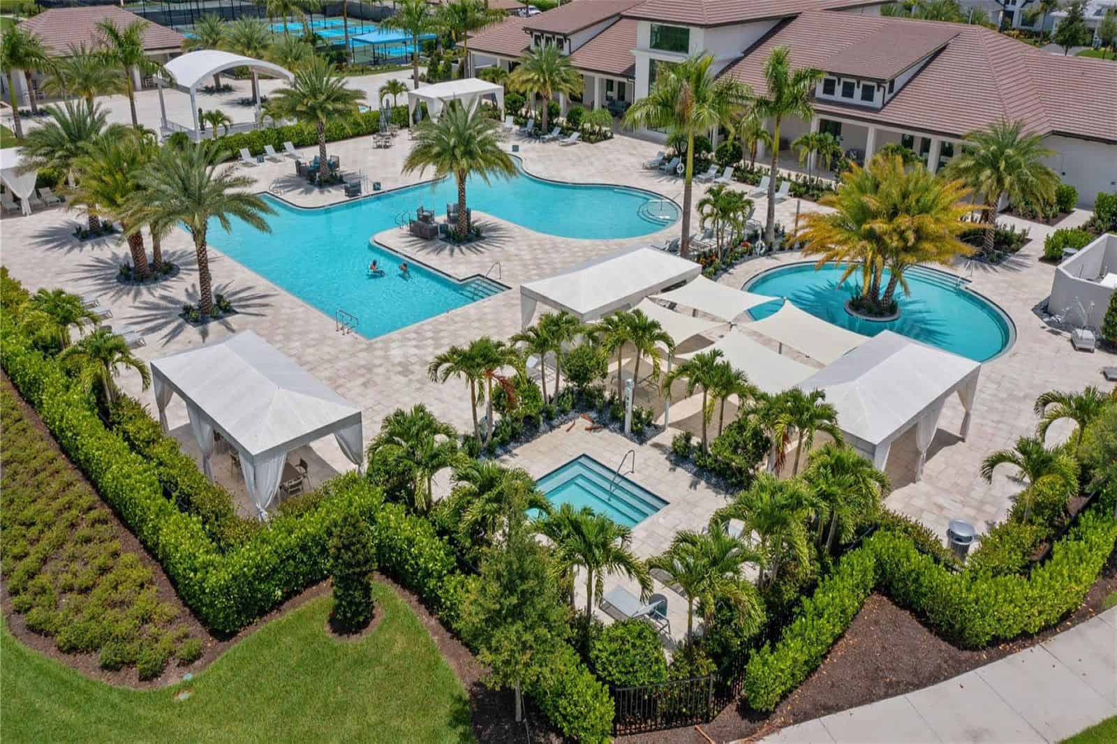 Cresswind Homes For Sale in Lakewood Ranch, FL.