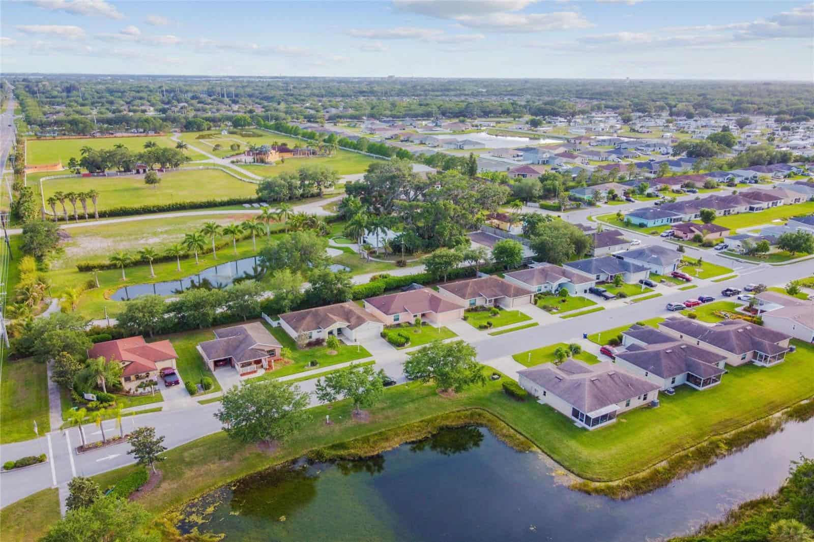 Cypress Pond Estates homes For Sale in Palmetto, FL.