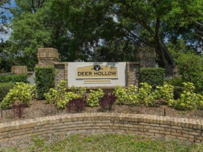 Deer Hollow Homes in Sarasota, FL. - Entrance Sign