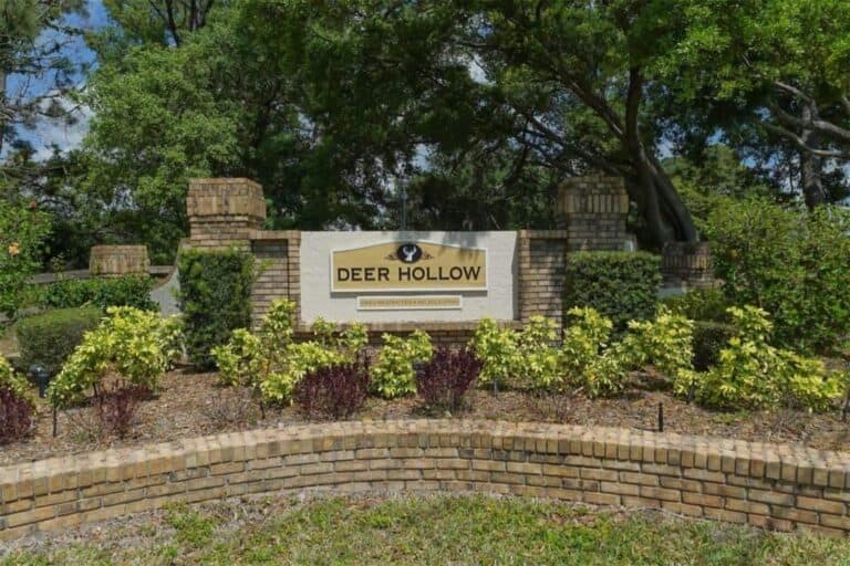 Deer Hollow Homes in Sarasota, FL. - Entrance Sign