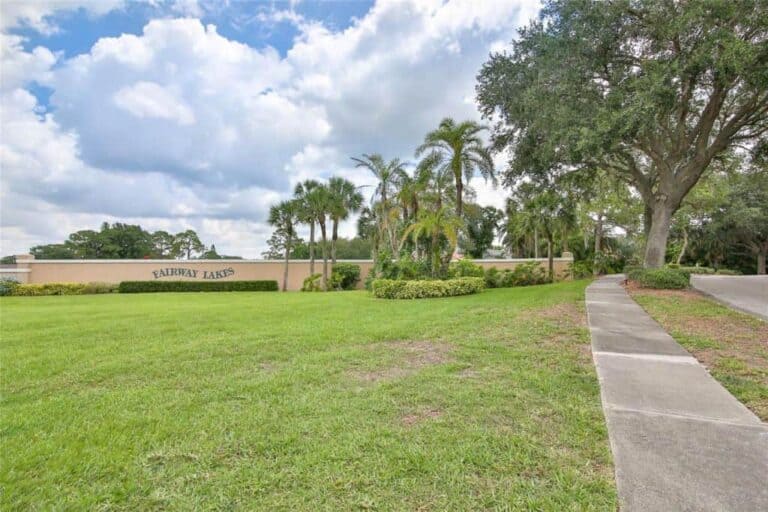 Fairway Lakes Homes in Palm Aire Sarasota, FL. - Marquis