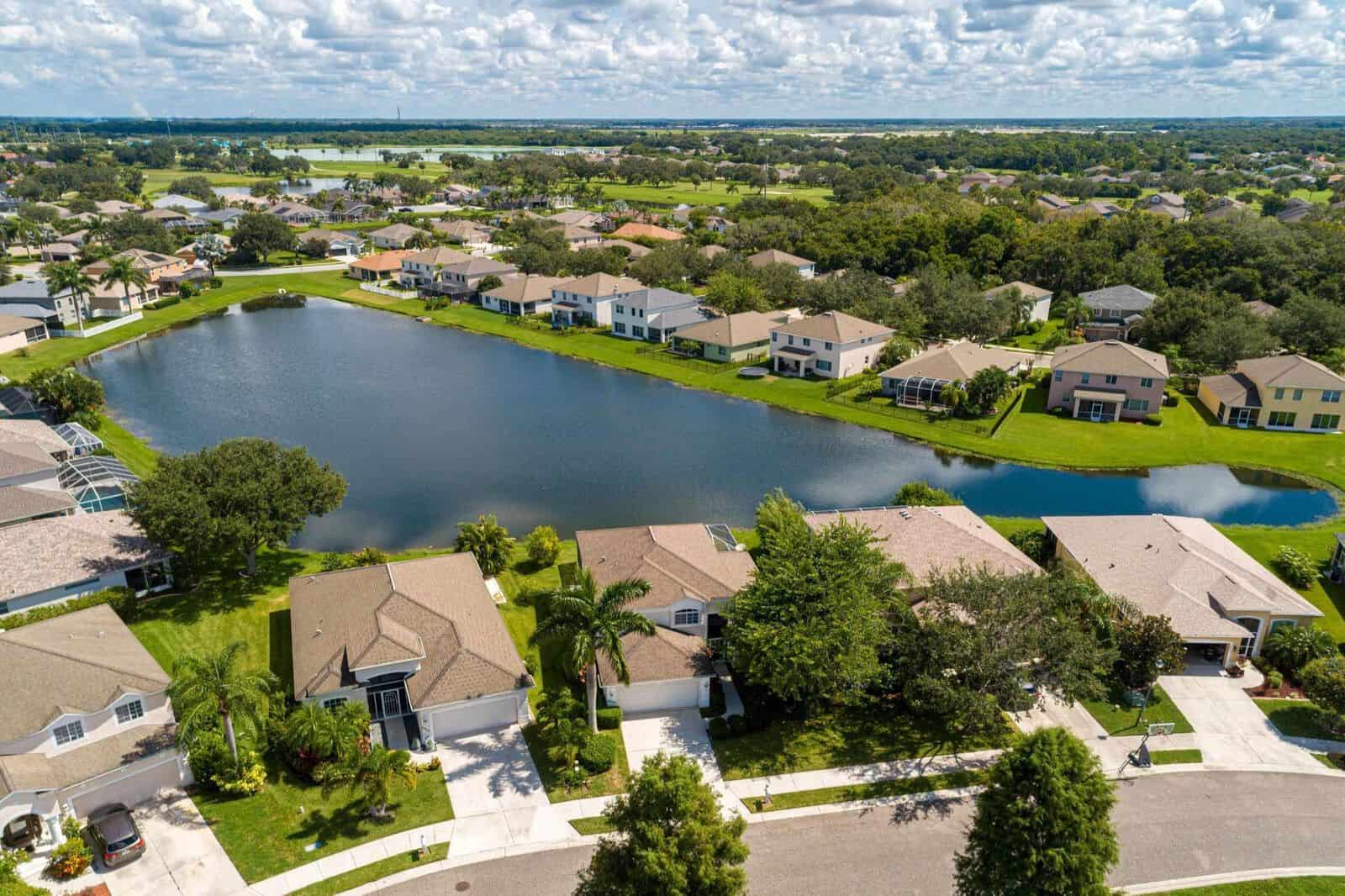 Fairways At Imperial Lakewoods Homes For Sale in Palmetto, FL.