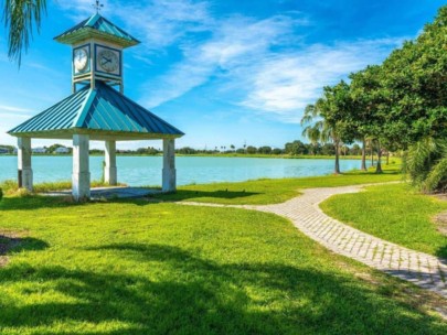 Fairways At Imperial Lakewoods Homes in Palmetto, FL. - Grounds