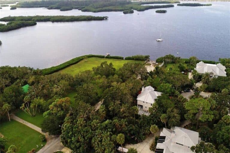 Fishermen&#039;s Bay Homes in Sarasota, FL. - Aerial