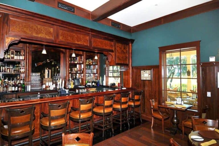 Founders Club Homes in Sarasota, FL. - Bar