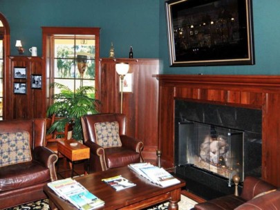 Founders Club Homes in Sarasota, FL. - LIbrary