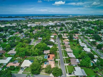 Gulf Gate Woods Homes in Sarasota, FL. - Aerial