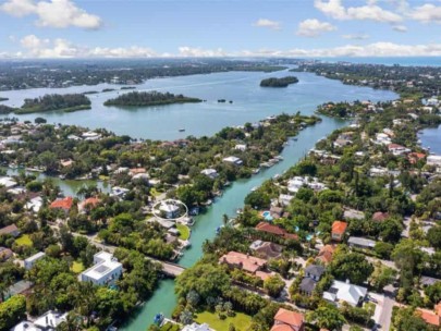 Gulf Water View Homes in Siesta Key, FL. - Waterfront Aerial