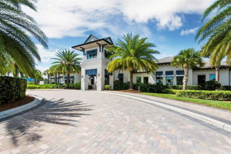 Hammock Preserve Homes in Palmer Ranch Sarasota, FL. - Clubhouse