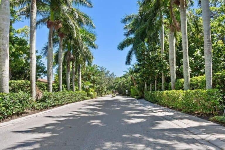 Hawks Harbor Homes in Bradenton, FL. - Grounds
