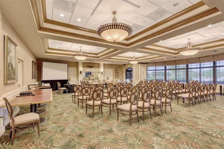 Heritage Oaks Homes in Sarasota, FL. - Meeting Room
