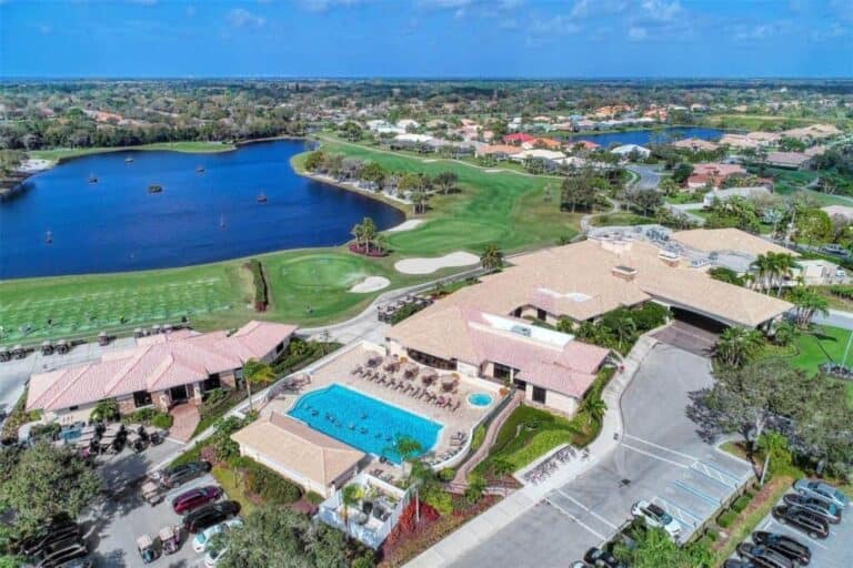 Heritage Oaks Homes in Sarasota, FL. - Amenity Center