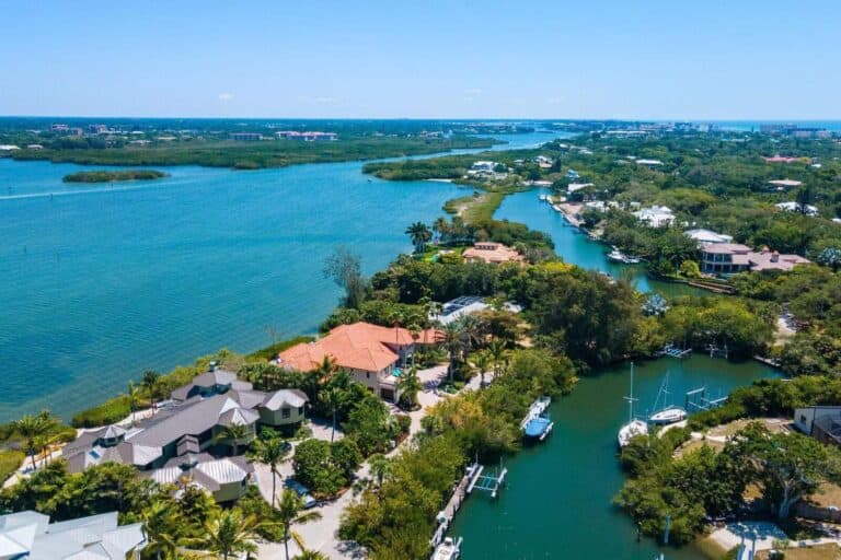Hidden Harbor Homes For Sale in Siesta Key, FL.