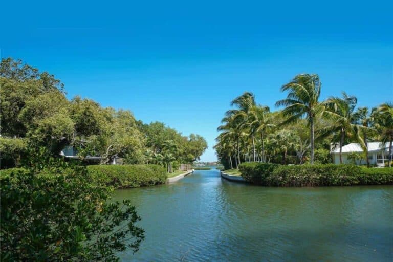 Hidden Harbor Homes in Siesta Key, FL. - Waterfront