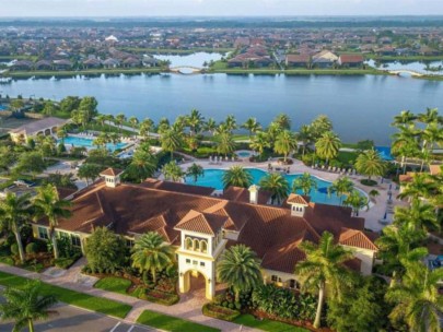 Islandwalk Homes in Venice, FL. - Clubhouse