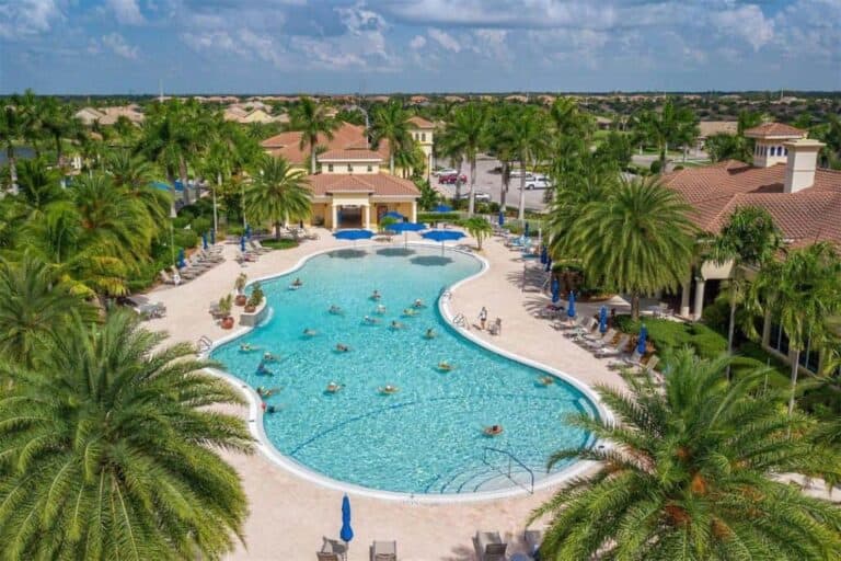 Islandwalk Homes in Venice, FL. - Zero Entry Pool