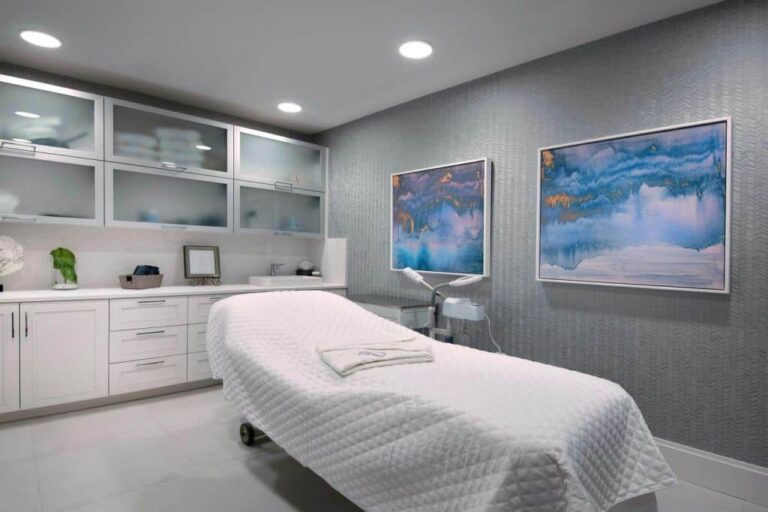 Lake Club Homes in Lakewood Ranch, FL. - Massage Room