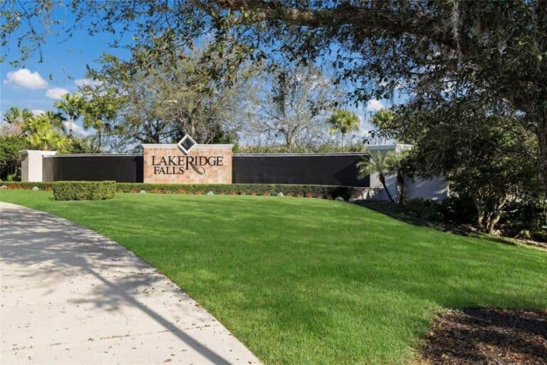 Lakeridge Falls Homes in Sarasota, FL. - Entrance