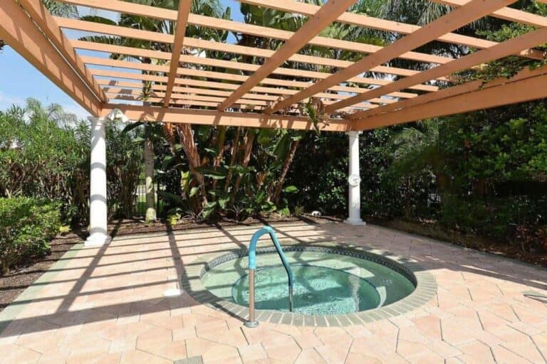 Lakeridge Falls Homes in Sarasota, FL. - Hot Tub
