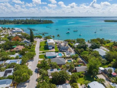 Longbeach Homes in Longboat Key, FL. - Waterfront Aerial