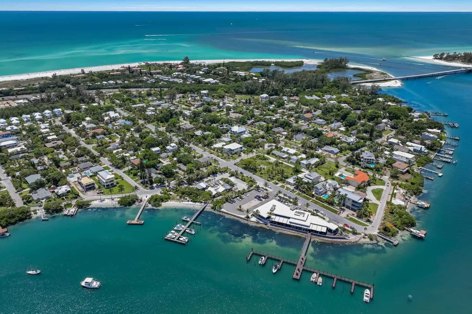 Longbeach Homes For Sale in Longboat Key, FL.