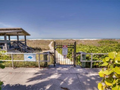 Longboat Key Estates Homes in Sarasota, FL. - Private Beach Access