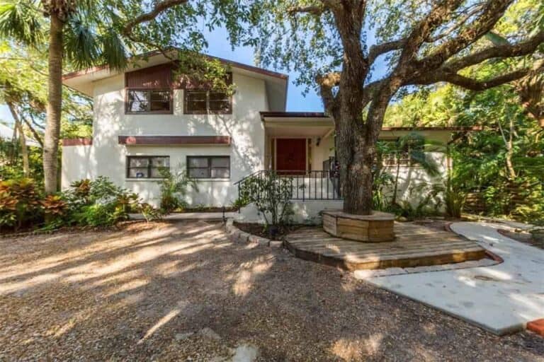 Mangroves Homes in Siesta Key, FL. - House