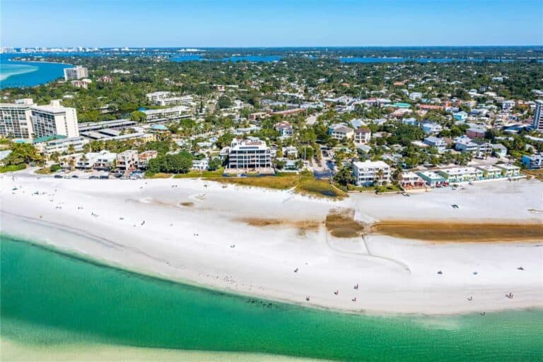 Mira Mar Beach Homes For Sale in Siesta Key, FL.