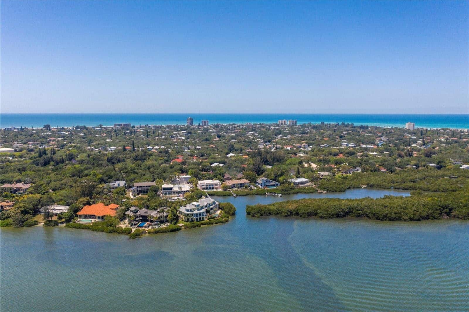 North Harbor Homes For Sale in Siesta Key, FL.