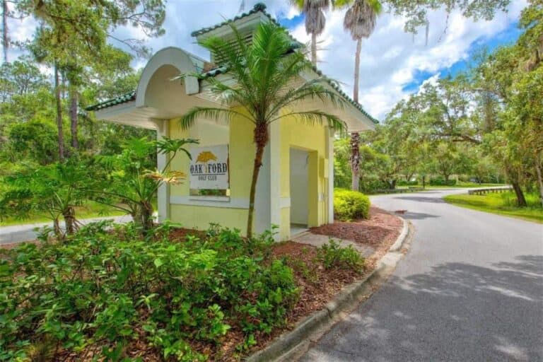 Oak For Homes For Sale in Sarasota, FL. - Old Gatehouse
