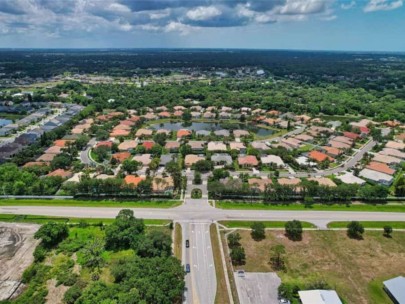 Palmer Glen Homes in Sarasota, FL. - Aerial