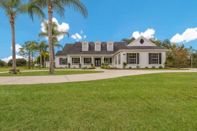 Panther Ridge Homes in Bradenton, FL. - Farmhouse