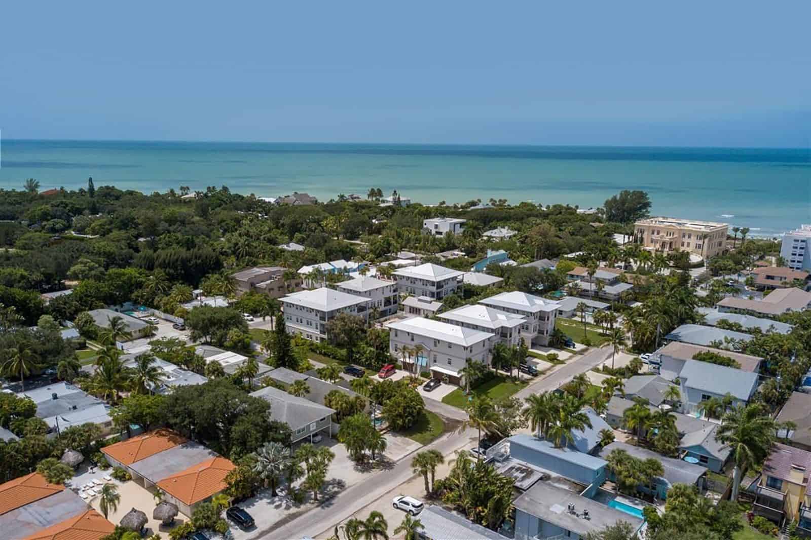 Point of Rocks Homes For Sale in Siesta Key, FL.