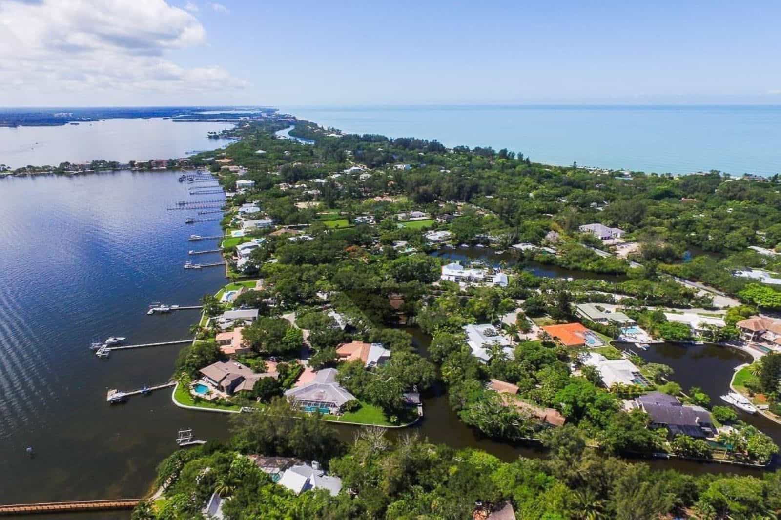 Princes Gate Homes For Sale in Siesta Key, FL.