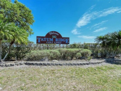 Racimo Ranches Homes in Sarasota, FL. - Tatum Ridge Golf Links Sign