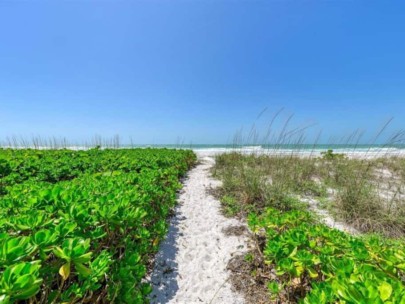 Reclinata Homes in Longboat Key, FL. - Beach Access