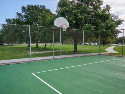 Twin Lakes Park - Basketball Court