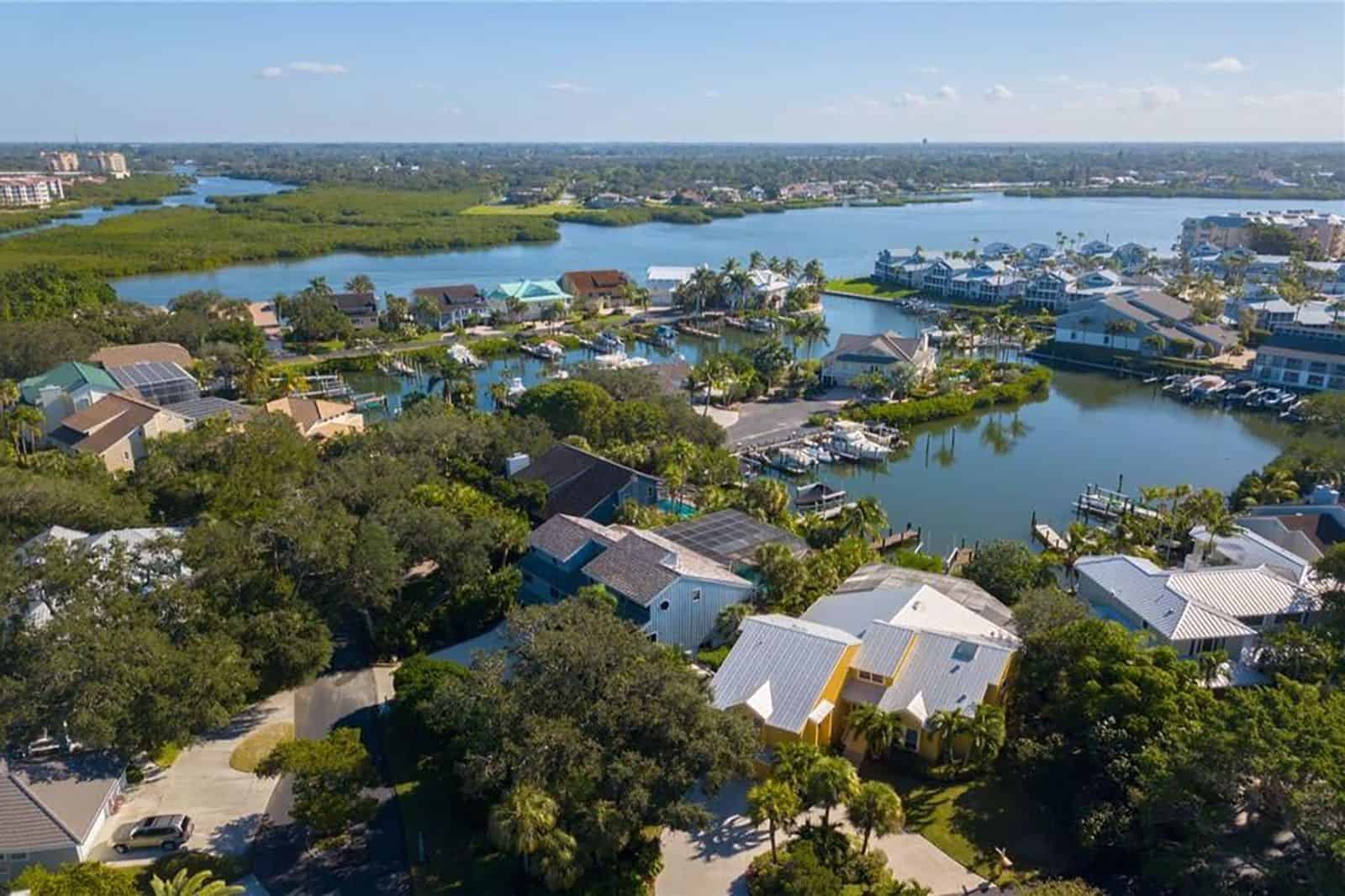 Riegels Landing Homes For Sale in Siesta Key, FL.