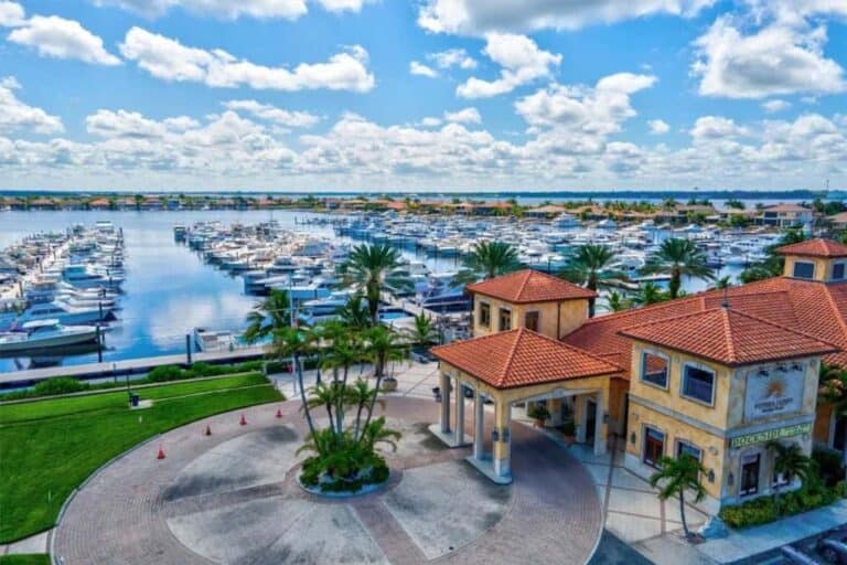 Riviera Dunes Homes in Palmetto, FL. - Riviera Dunes Restaurant