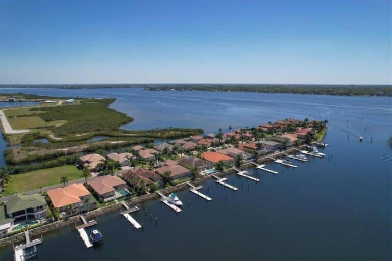 Riviera Dunes Homes in Palmetto, FL. - Outdoor Marina