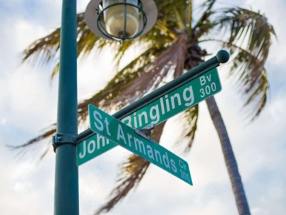 Saint Armands Key Homes in Sarasota, FL. - Street Signs