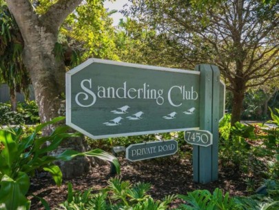 Sanderling Club Homes in Siesta Key, FL. - Entrance Sign