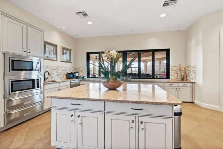 Sandhill Preserve Homes in Palmer Ranch Sarasota, FL. - Clubhouse Kitchen
